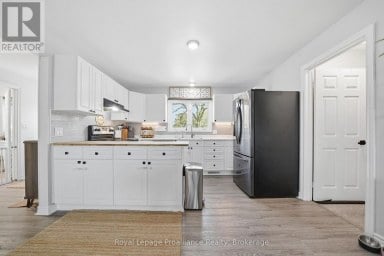 33 PEATS POINT LANE Prince Edward County (Ameliasburg Ward) Ontario photo 6