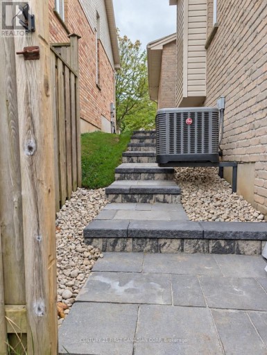 LOWER - 924 GUILDWOOD BOULEVARD, London North (North M), Ontario, N6H5S9