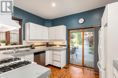 195 DUNN AVENUE Toronto (South Parkdale) Ontario photo 14