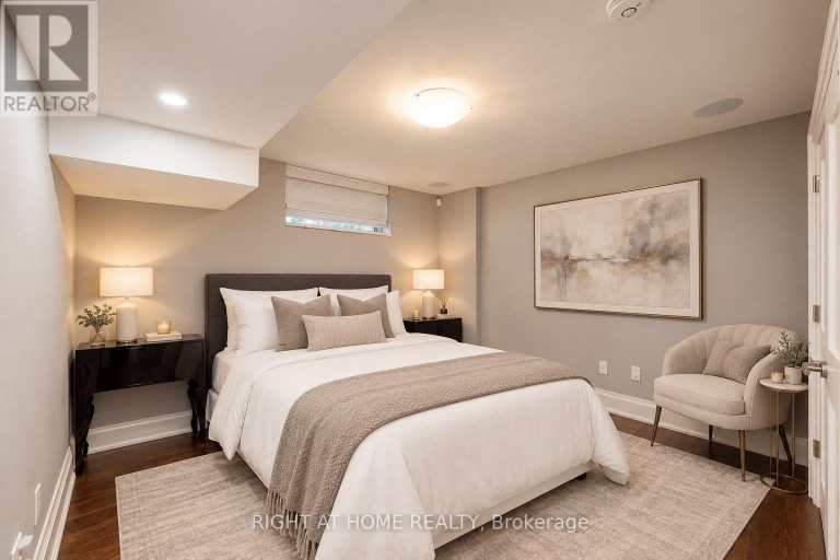 490 ORCHARD DRIVE, Oakville (WO West), Ontario, L6K1P1