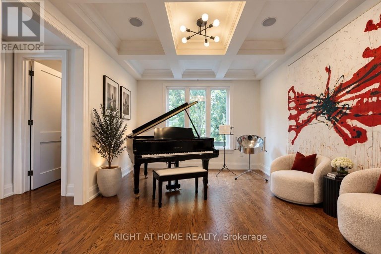 490 ORCHARD DRIVE, Oakville (WO West), Ontario, L6K1P1