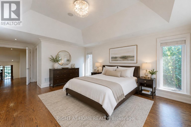 490 ORCHARD DRIVE, Oakville (WO West), Ontario, L6K1P1
