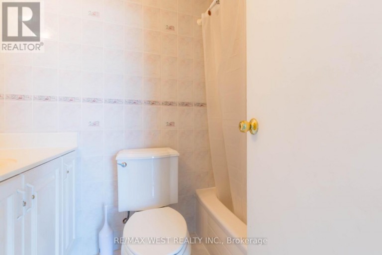 1503 - 3025 QUEEN FREDERICA DRIVE, Mississauga (Applewood), Ontario, L4Y3A1