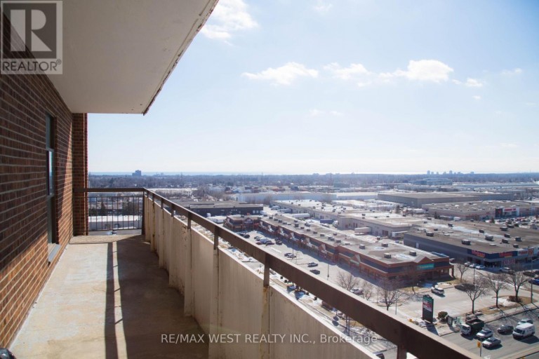 1503 - 3025 QUEEN FREDERICA DRIVE, Mississauga (Applewood), Ontario, L4Y3A1