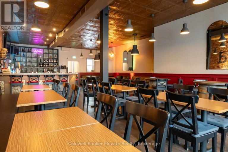 72 MAIN STREET S, Halton Hills (Georgetown), Ontario, L7G3G3