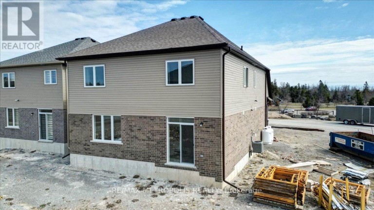 78 HILLCROFT WAY, Kawartha Lakes (Bobcaygeon), Ontario, K0M1A0