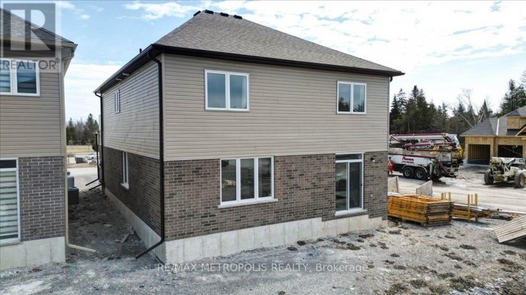 78 HILLCROFT WAY, Kawartha Lakes (Bobcaygeon), Ontario, K0M1A0