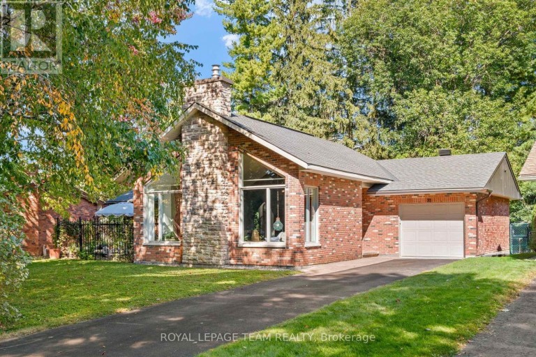 33 RUTHERFORD CRESCENT, Ottawa, Ontario, K2K1N1