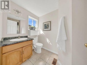 61 MOFFATT LANE Guelph (Clairfields/Hanlon Business Park) Ontario photo 24