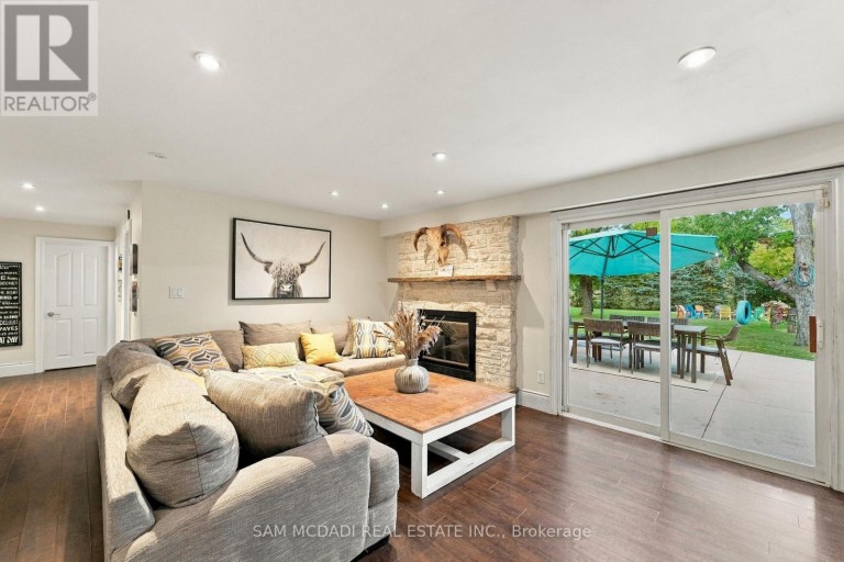 8375 CREDITVIEW ROAD, Brampton (Credit Valley), Ontario, L6Y0G7