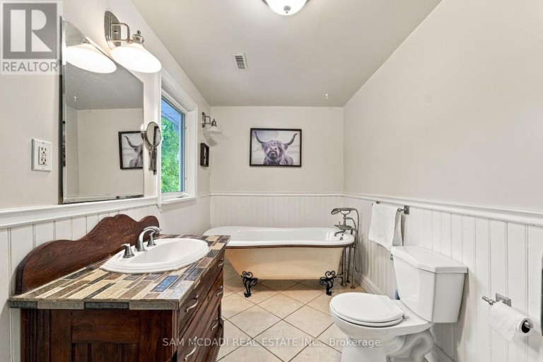 8375 CREDITVIEW ROAD, Brampton (Credit Valley), Ontario, L6Y0G7