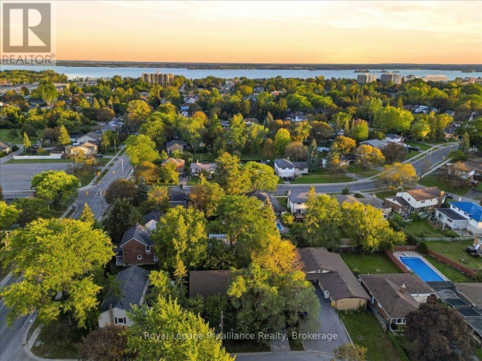 33 LESLEY DRIVE, Belleville (Belleville Ward), Ontario, K8N4G2