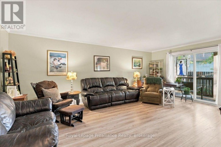 33 LESLEY DRIVE, Belleville (Belleville Ward), Ontario, K8N4G2