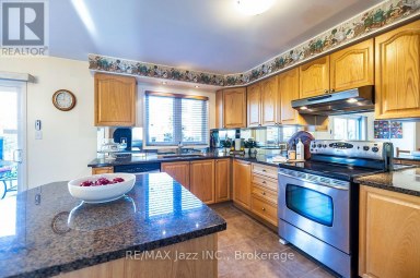 1546 RORISON STREET Oshawa (Taunton) Ontario photo 10