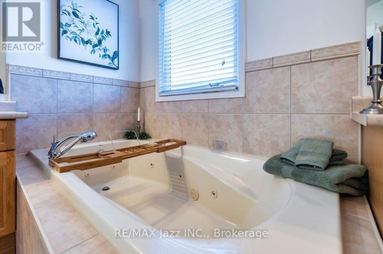 1546 RORISON STREET, Oshawa (Taunton), Ontario, L1K0K1