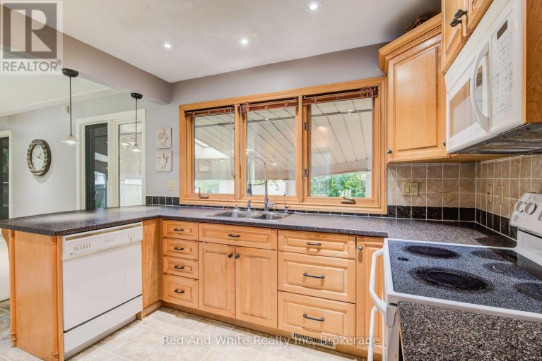 192 WARREN ROAD, Kitchener, Ontario, N2M4T7