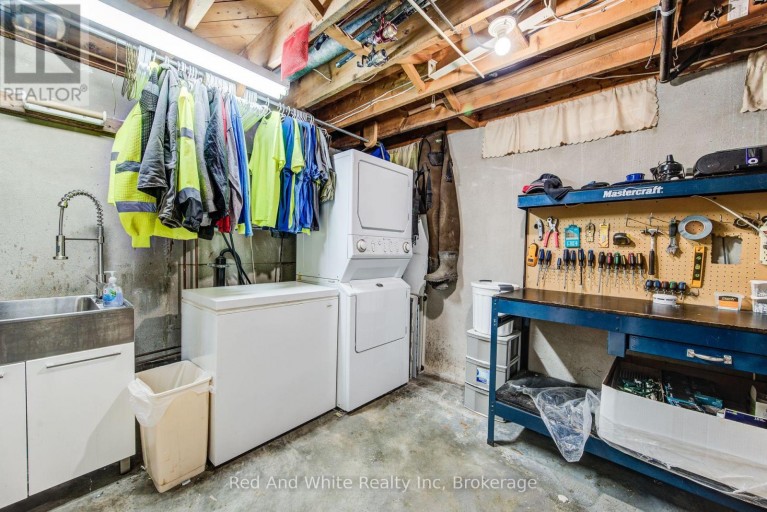 192 WARREN ROAD, Kitchener, Ontario, N2M4T7