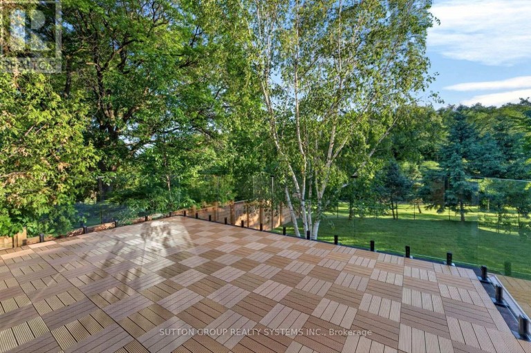 272 RENFORTH DRIVE, Toronto (Markland Wood), Ontario, M9C2K9