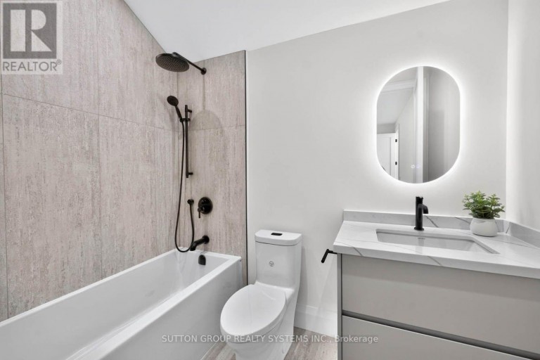 272 RENFORTH DRIVE, Toronto (Markland Wood), Ontario, M9C2K9