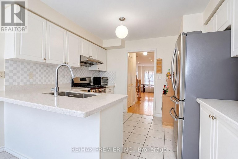 44 - 3030 BREAKWATER COURT, Mississauga (Cooksville), Ontario, L5B4N8