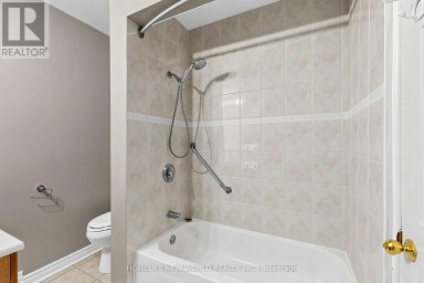 65 WALTER AVENUE Newmarket (Bristol-London) Ontario photo 21
