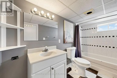 65 WALTER AVENUE Newmarket (Bristol-London) Ontario photo 37