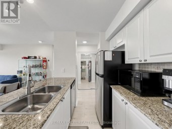 711 - 920 SHEPPARD AVENUE W Toronto (Bathurst Manor) Ontario photo 12