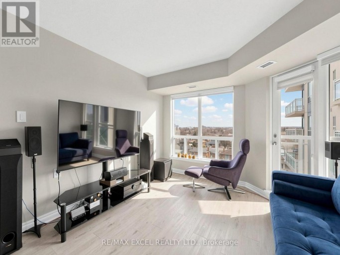 711 - 920 SHEPPARD AVENUE W, Toronto (Bathurst Manor), Ontario, M3H0A2