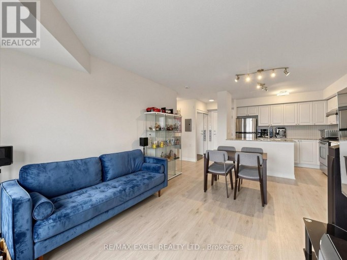 711 - 920 SHEPPARD AVENUE W, Toronto (Bathurst Manor), Ontario, M3H0A2