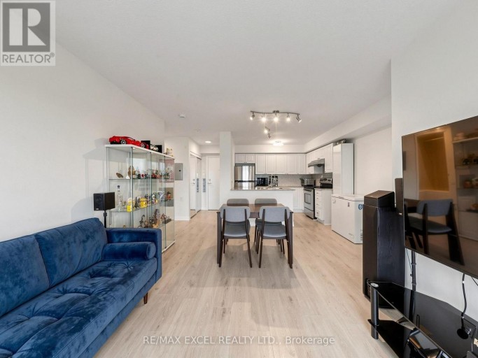 711 - 920 SHEPPARD AVENUE W, Toronto (Bathurst Manor), Ontario, M3H0A2