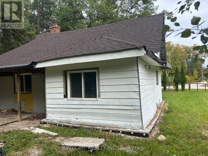 8 CHRISTIDIS DRIVE, Georgina (Sutton & Jackson's Point), Ontario, L0E1L0
