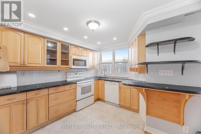 79 - 3050 CONSTITUTION BOULEVARD, Mississauga (Applewood), Ontario, L4Y3X1
