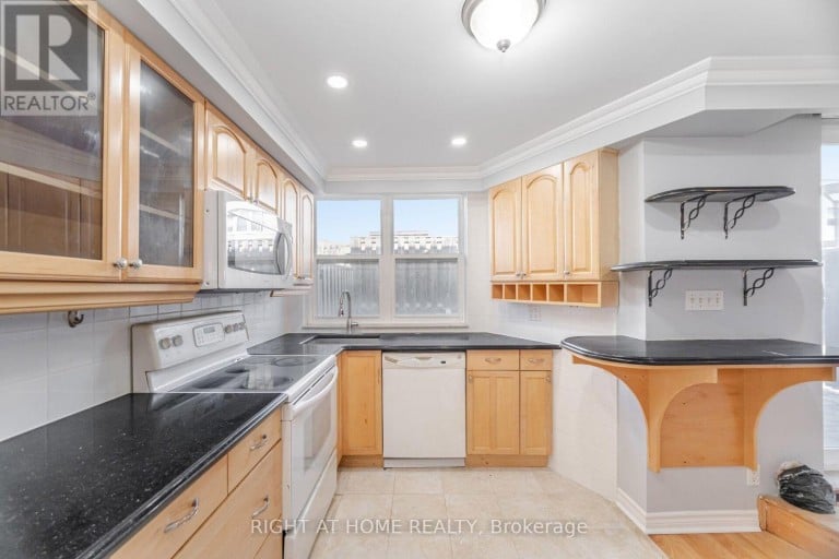 79 - 3050 CONSTITUTION BOULEVARD, Mississauga (Applewood), Ontario, L4Y3X1