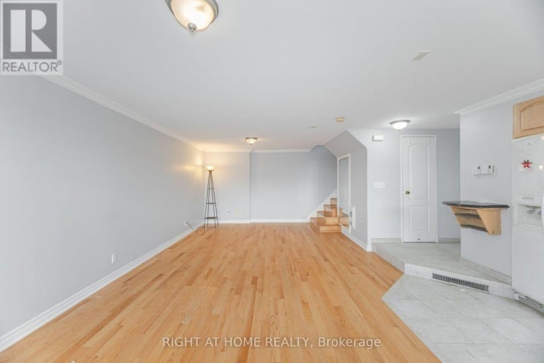 79 - 3050 CONSTITUTION BOULEVARD, Mississauga (Applewood), Ontario, L4Y3X1