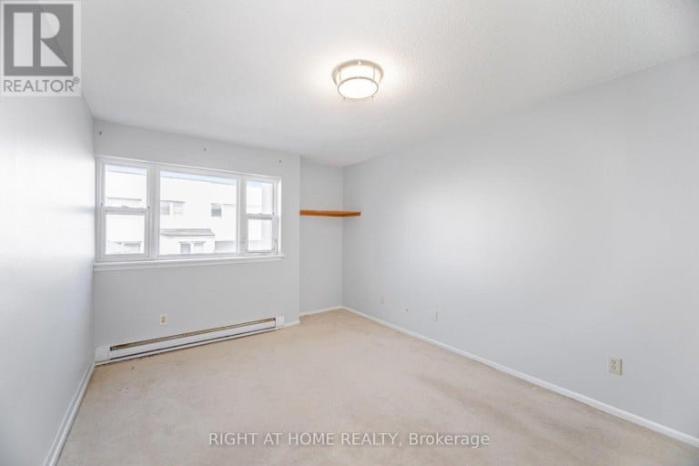 79 - 3050 CONSTITUTION BOULEVARD, Mississauga (Applewood), Ontario, L4Y3X1