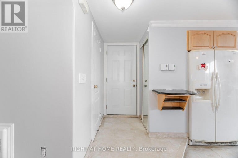 79 - 3050 CONSTITUTION BOULEVARD, Mississauga (Applewood), Ontario, L4Y3X1