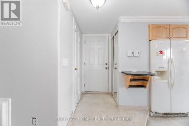 79 - 3050 CONSTITUTION BOULEVARD Mississauga (Applewood) Ontario photo 5