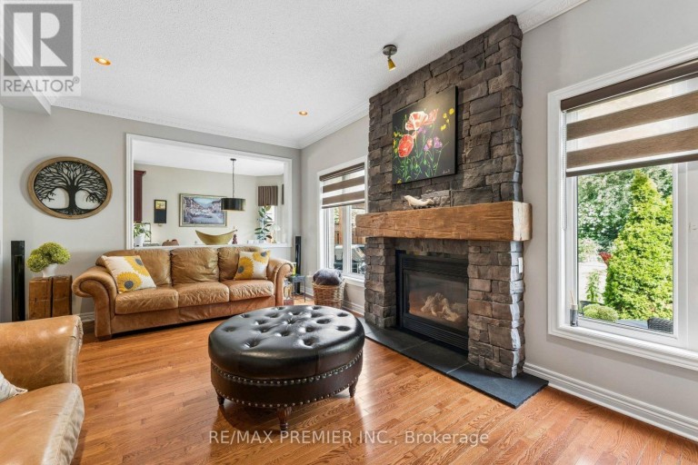 16 ROCKSTEP COURT, Brampton (Sandringham-Wellington), Ontario, L6R3H2