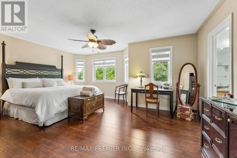 16 ROCKSTEP COURT, Brampton (Sandringham-Wellington), Ontario, L6R3H2
