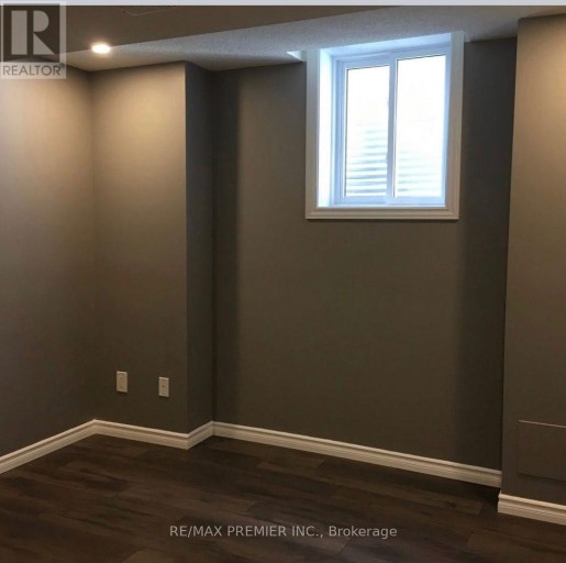16 ROCKSTEP COURT, Brampton (Sandringham-Wellington), Ontario, L6R3H2