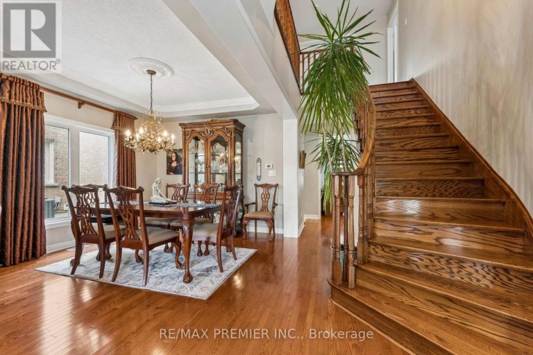 16 ROCKSTEP COURT, Brampton (Sandringham-Wellington), Ontario, L6R3H2