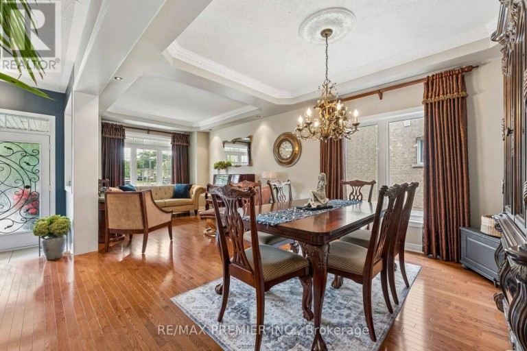 16 ROCKSTEP COURT, Brampton (Sandringham-Wellington), Ontario, L6R3H2