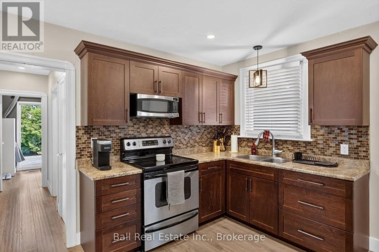 246 KING GEORGE STREET, Peterborough (Otonabee Ward 1), Ontario, K9J1R8