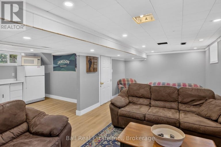 246 KING GEORGE STREET, Peterborough (Otonabee Ward 1), Ontario, K9J1R8