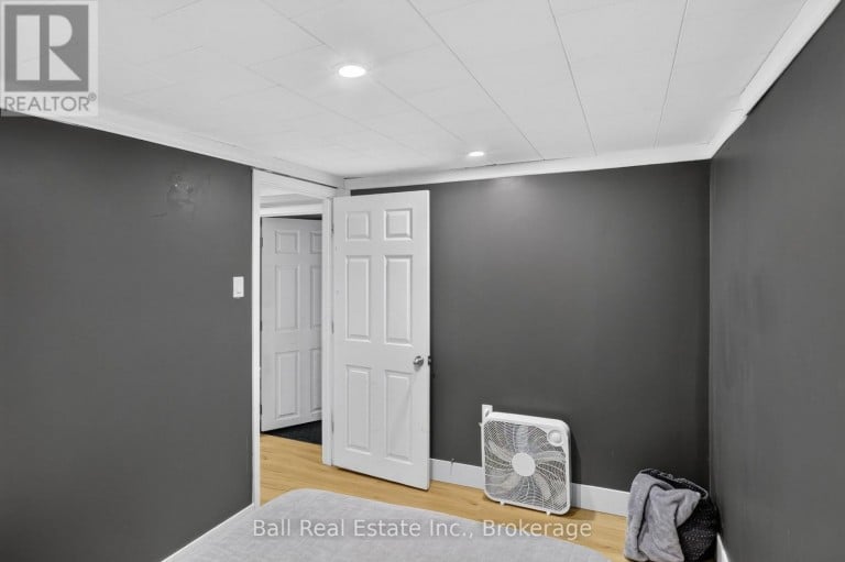 246 KING GEORGE STREET, Peterborough (Otonabee Ward 1), Ontario, K9J1R8