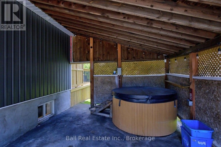 246 KING GEORGE STREET, Peterborough (Otonabee Ward 1), Ontario, K9J1R8