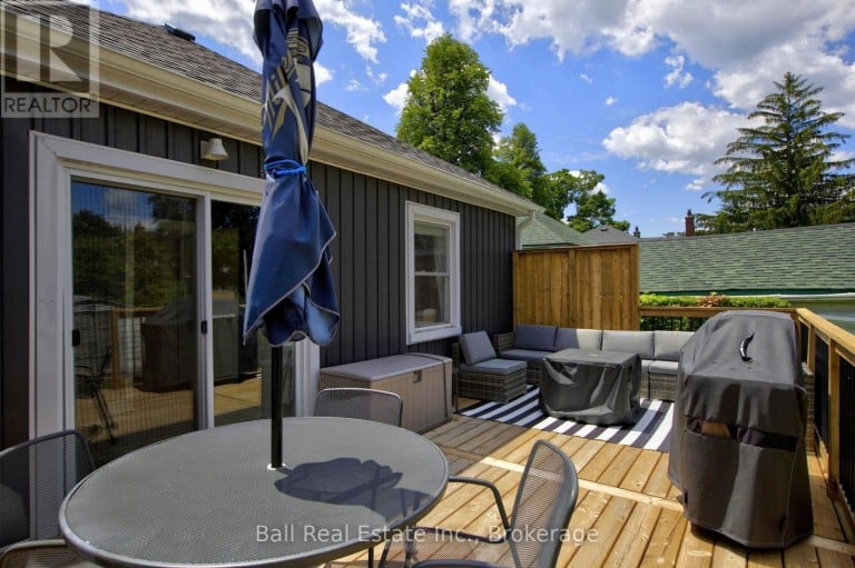 246 KING GEORGE STREET, Peterborough (Otonabee Ward 1), Ontario, K9J1R8