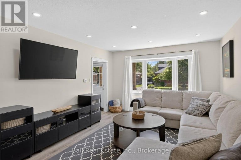 246 KING GEORGE STREET, Peterborough (Otonabee Ward 1), Ontario, K9J1R8