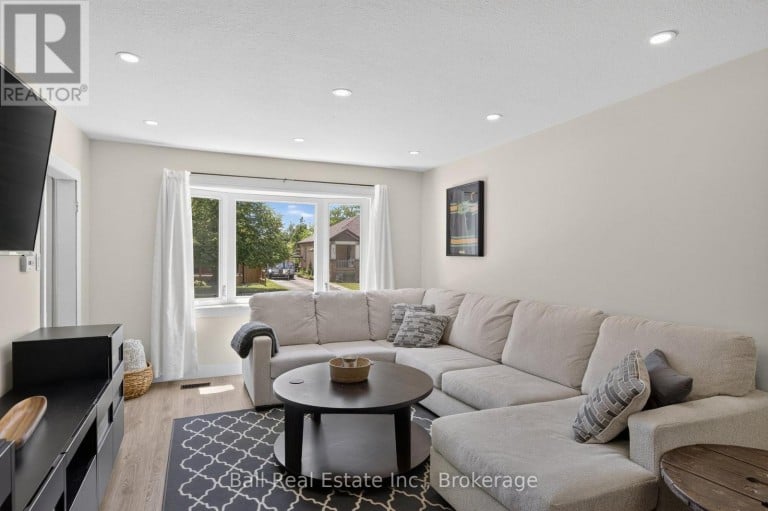 246 KING GEORGE STREET, Peterborough (Otonabee Ward 1), Ontario, K9J1R8