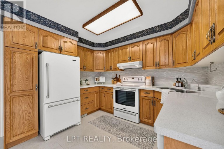 38 STONEYCREEK PLACE, London North (North C), Ontario, N5X3X4